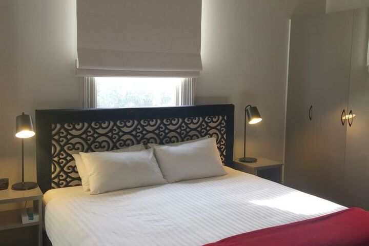 Room 5 of 50