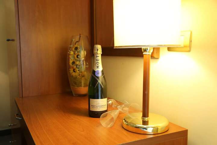 Room 22 of 42