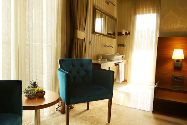 Room 19 of 52