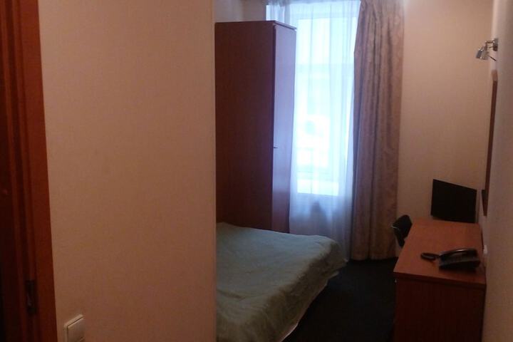Room 4 of 64