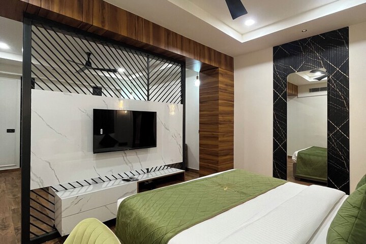 Room 7 of 31