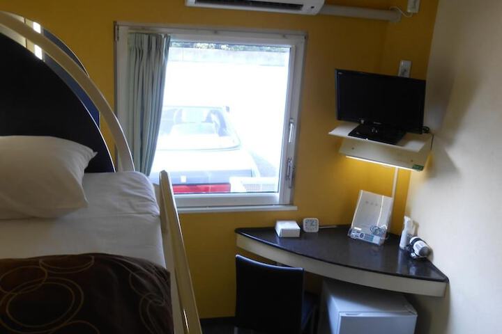 Room 16 of 61