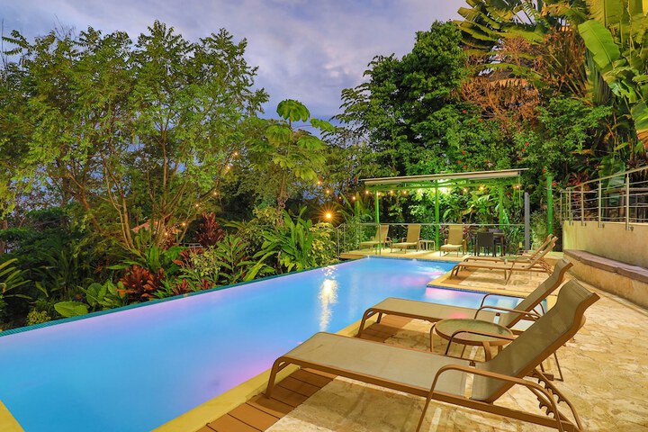 Pool 127 of 206
