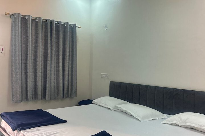 Room 3 of 7