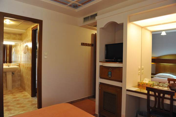 Room 26 of 59