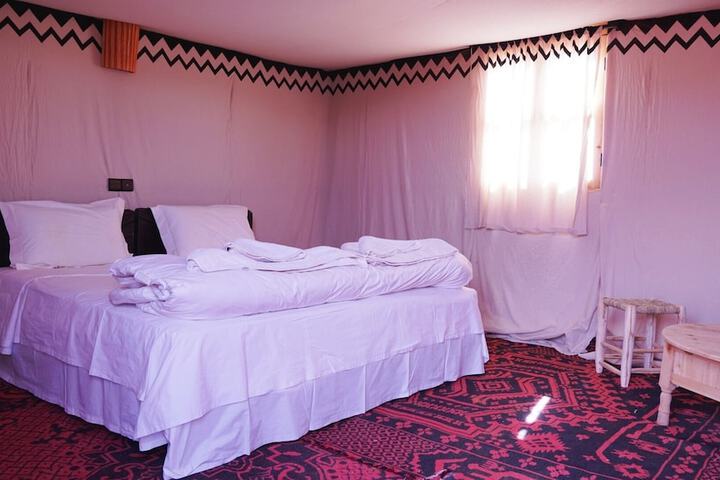 Room 5 of 9
