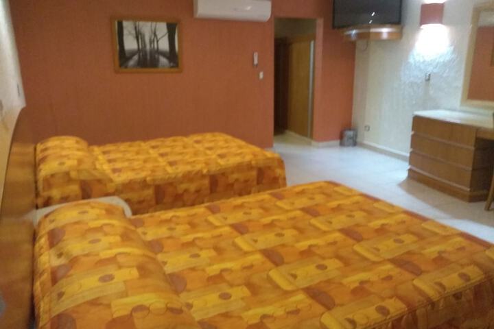 Room 15 of 32