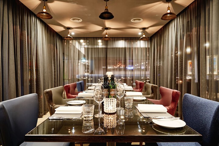 Dining 34 of 62