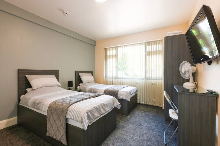 Room 2 of 13
