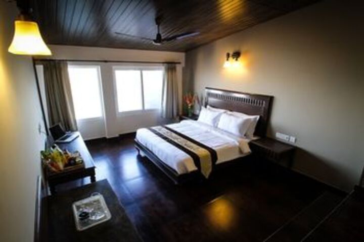 Room 12 of 64