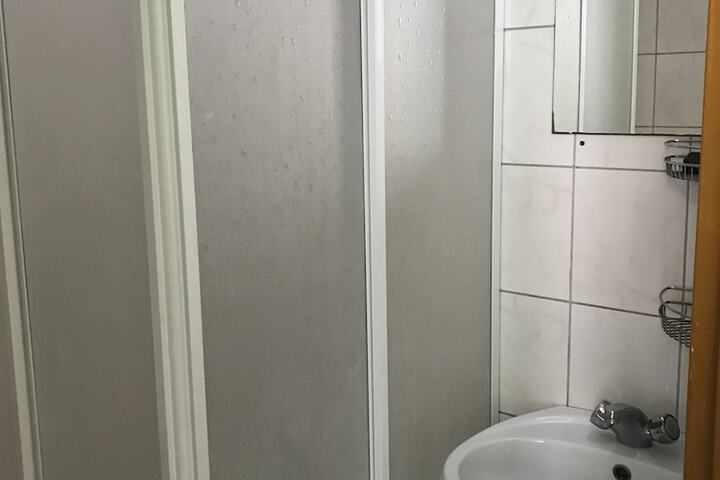 Room 11 of 23