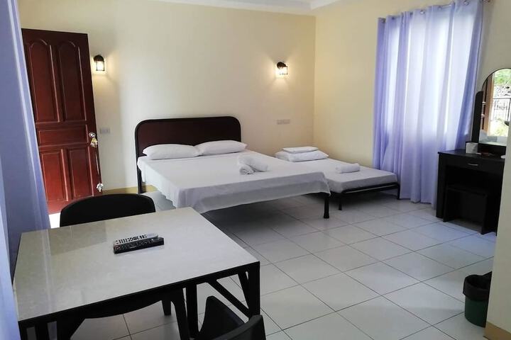 Room 4 of 42