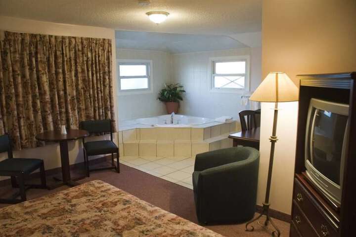 Room 10 of 24