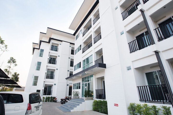 B2 Korat Boutique & Budget Hotel