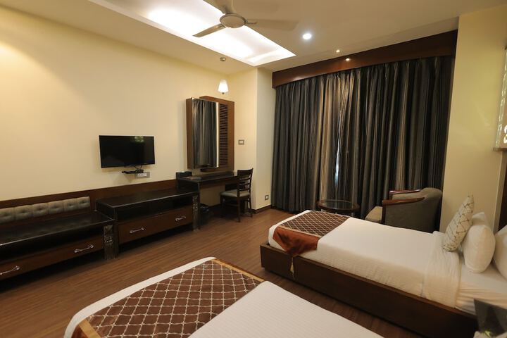 Room 42 of 63