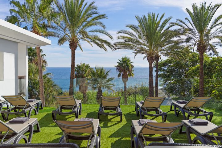 Sundeck 83 of 109