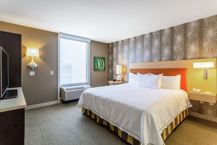 1 King Bed Studio Suite (2 of 17)