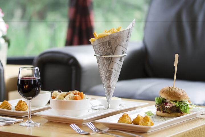 Dining Photos