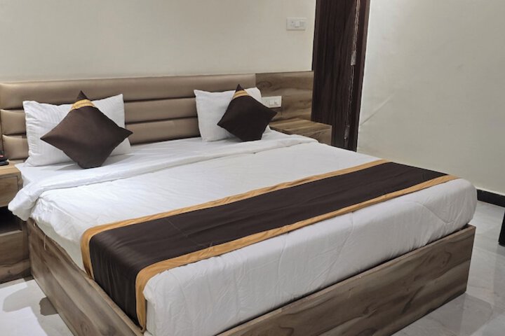 LUXE VITASSTA in Lucknow