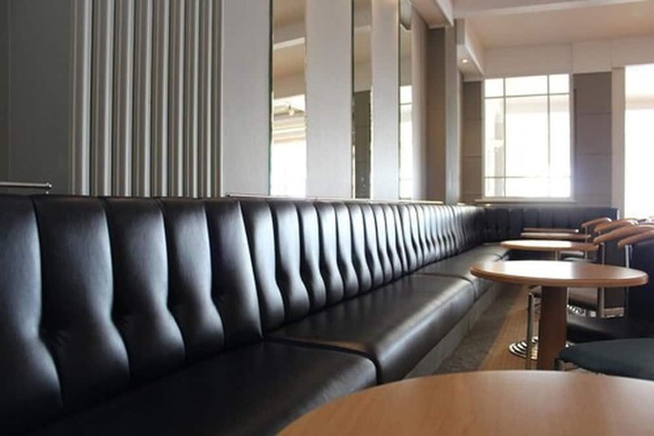 Lounge 66 of 89