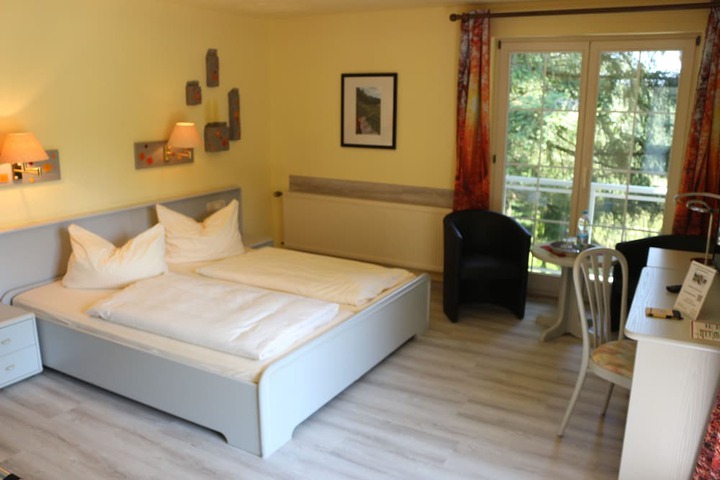 Room 18 of 73