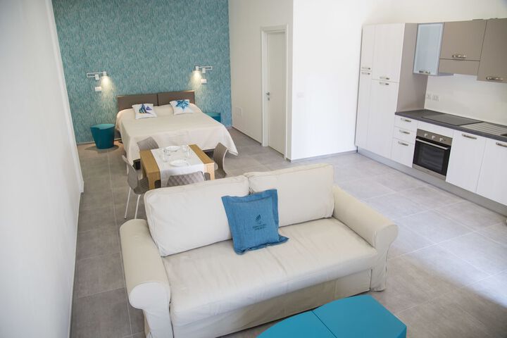 Room 4 of 24