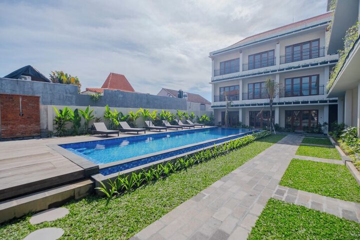 Hotel 72 of 105
