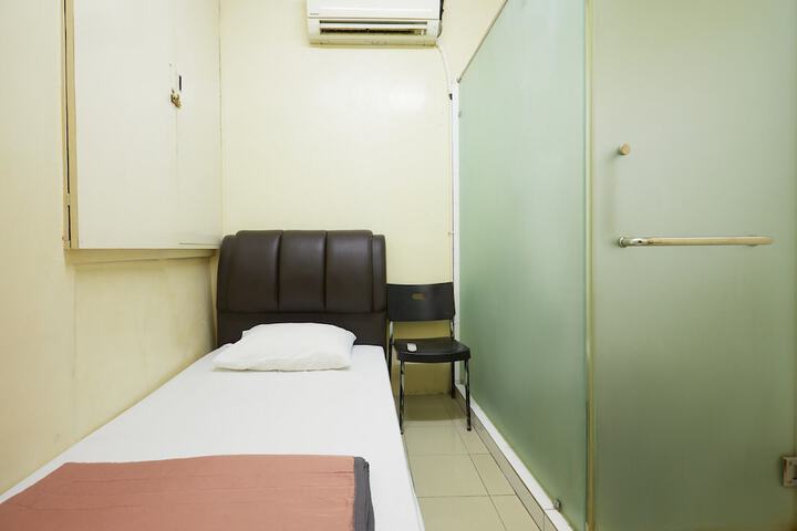 Room 48 of 96