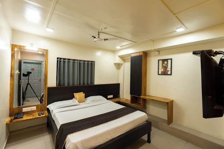 Room 11 of 22