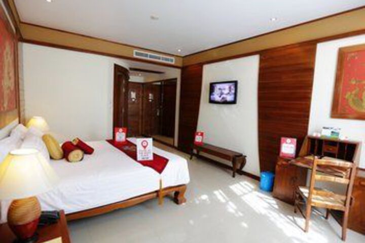 Room 30 of 74