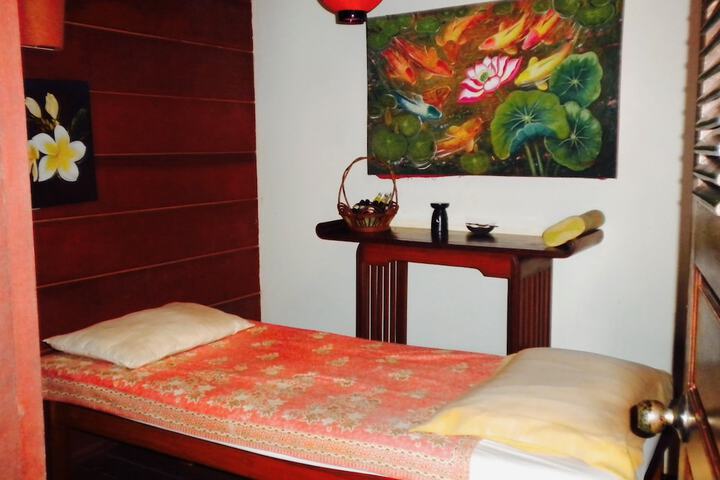Room 42 of 74