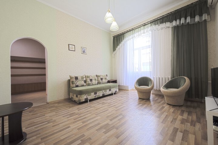 Room 17 of 39