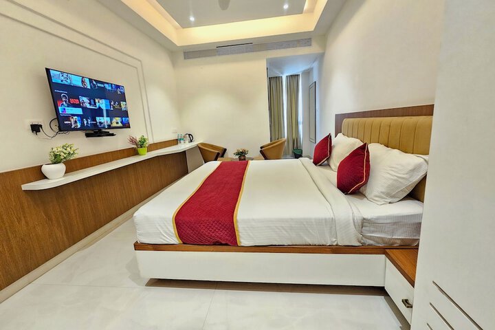 Room 12 of 21