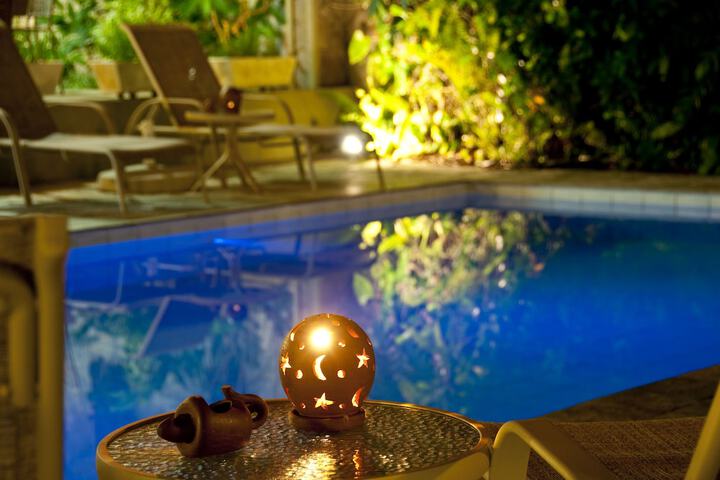 Hotel Pool