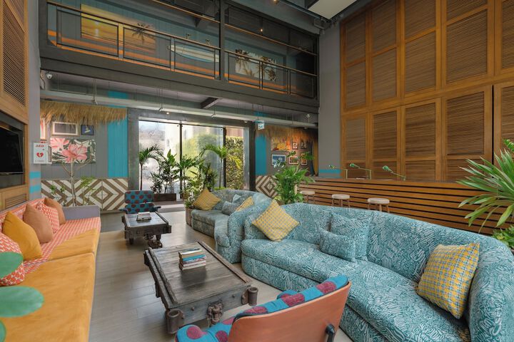 Entrance & Lobby