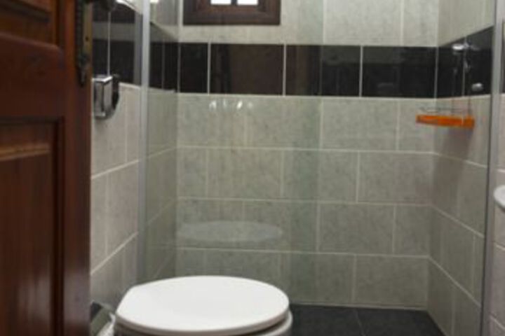 Room 5 of 20