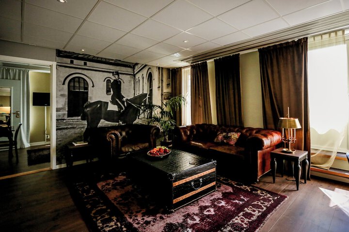 Room 58 of 94