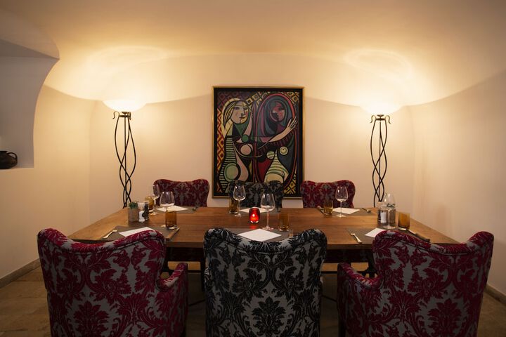 Dining 35 of 51