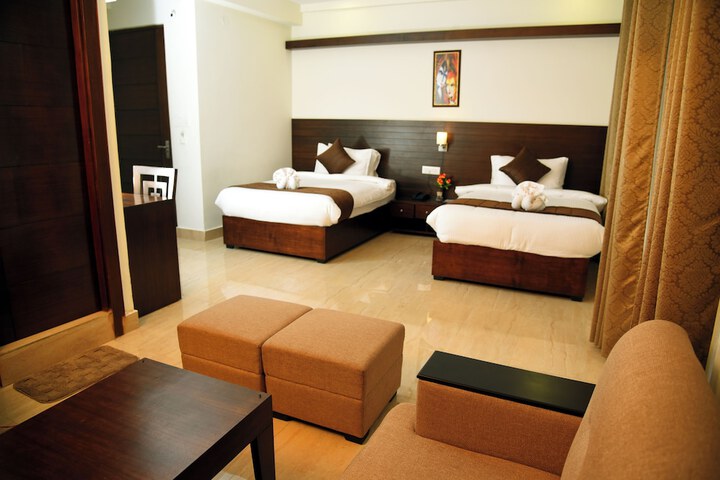 Room 34 of 97