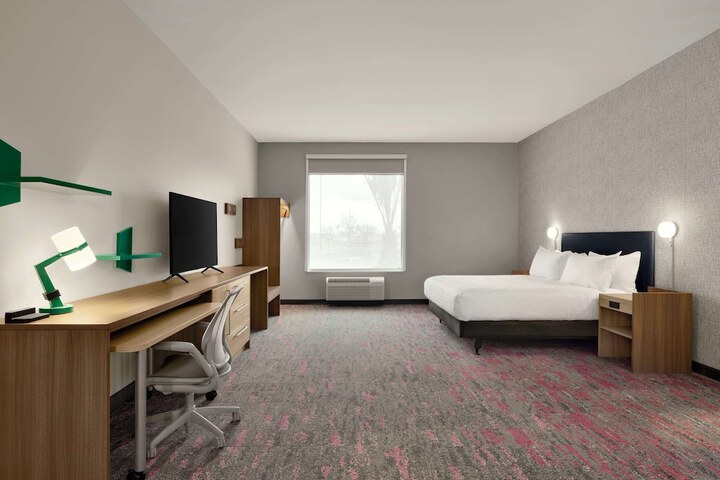Room 11 of 39