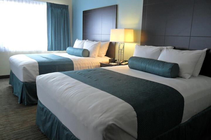 Quadruple Queen Bed (16 of 17)