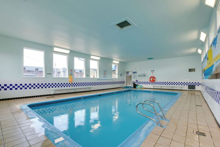 Pool 44 of 76