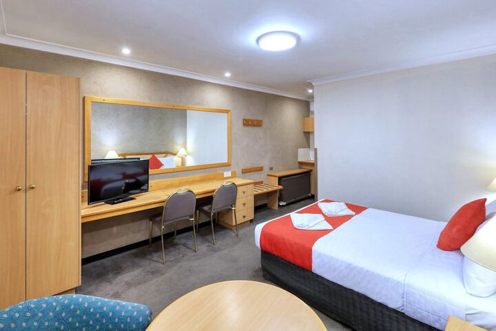Room 6 of 29