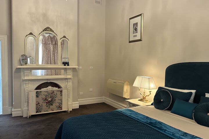 Room 10 of 84