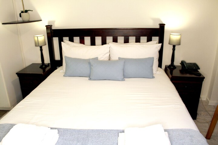 Room 15 of 38