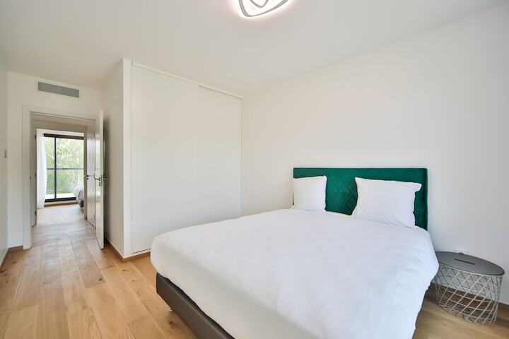 Room 10 of 51