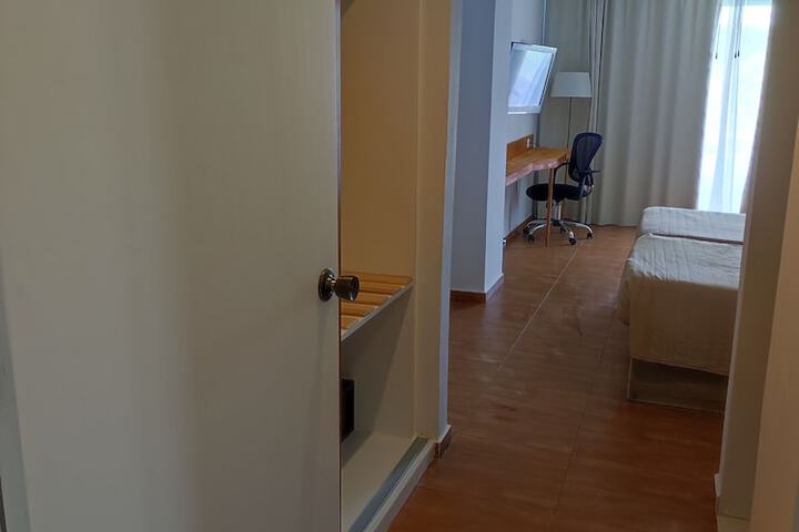 Room 12 of 28