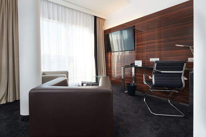 Room 36 of 114
