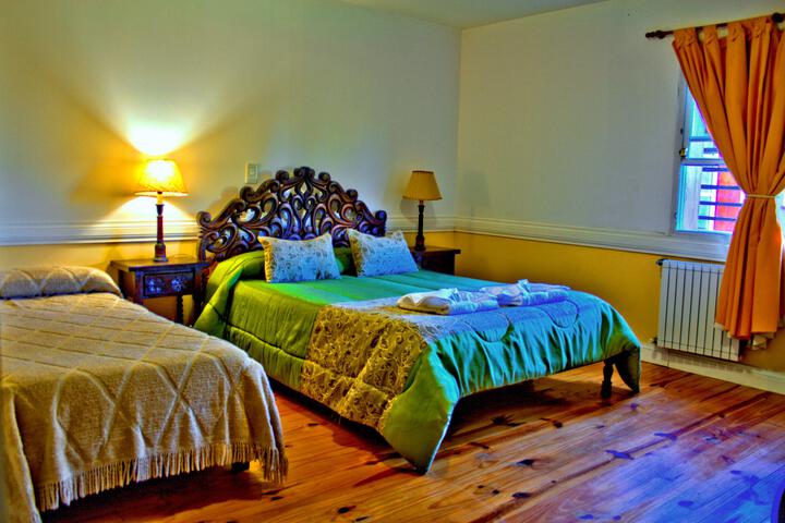 Room 27 of 40