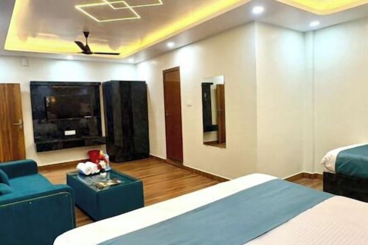 Room 16 of 43